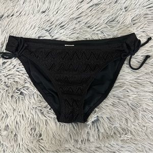 5/$15 NWOT Arizona Jean Co Crochet Bikini Bottom